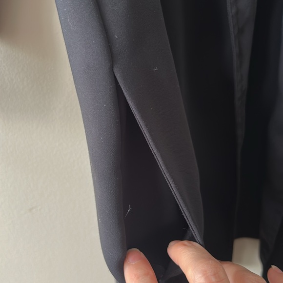 Aritzia Babaton Power Hip Black Blazer Tab Roll up Sleeve - Picture 8 of 13